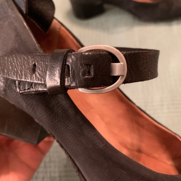 Mary Janes ladies heels - Picture 4 of 5